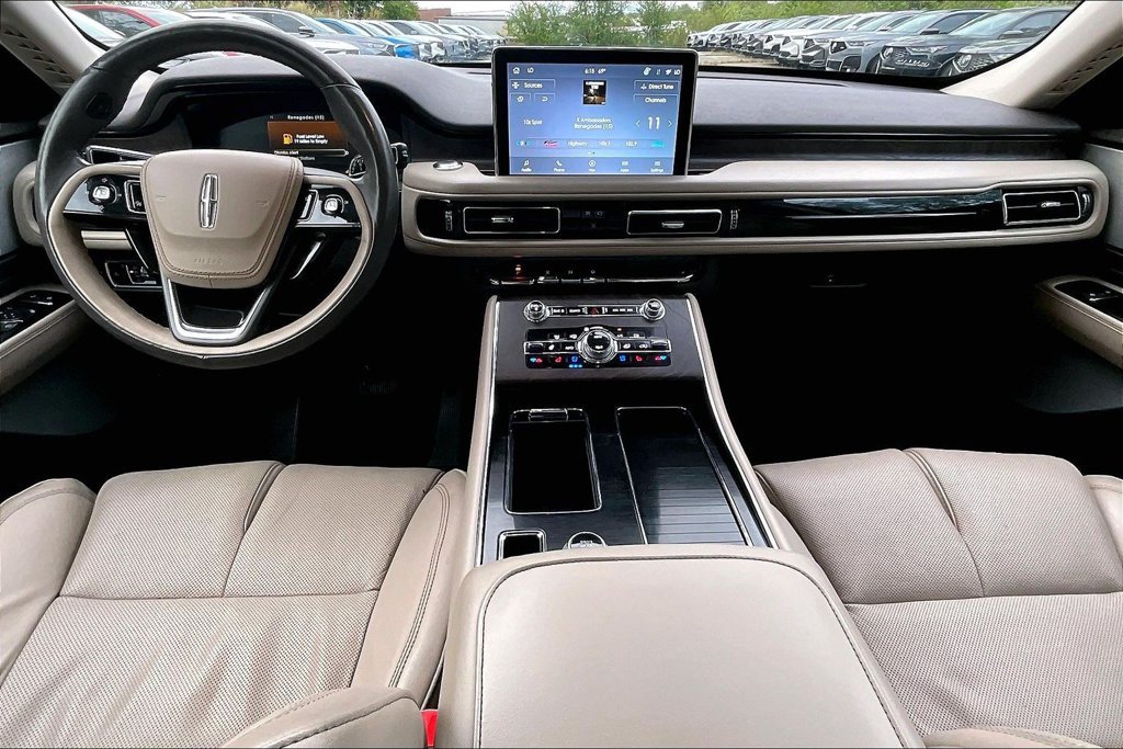 Used 2022 Lincoln Aviator Reserve w/ Equipment Group 201A AWD/4WD image 18