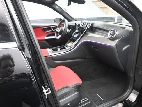 Used 2026 Mercedes-Benz GLC 300 image 28