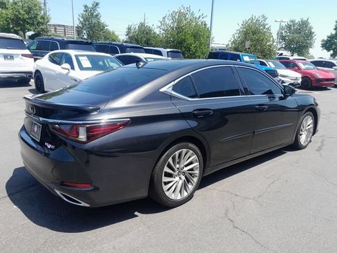 Used 2019 Lexus ES 350 Ultra Luxury w/ Accessory Package FWD image 25