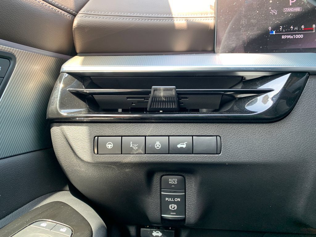 Used 2025 Nissan Murano Platinum w/ Cargo Package AWD/4WD image 22