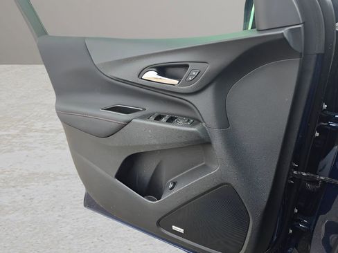 Used 2022 Chevrolet Equinox RS w/ RS Leather Package image 17
