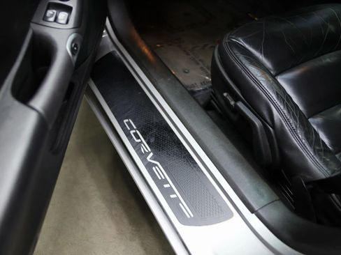 Used 2006 Chevrolet Corvette Coupe 2D image 22