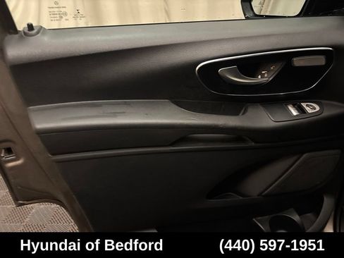 Used 2016 Mercedes-Benz Metris Passenger image 9