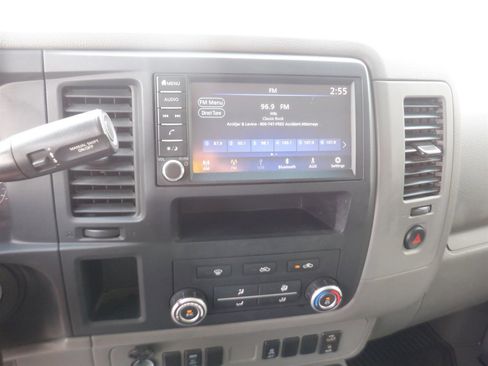 Used 2021 Nissan NV 2500 SV image 18