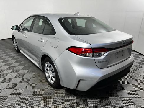 Used 2025 Toyota Corolla LE FWD image 7