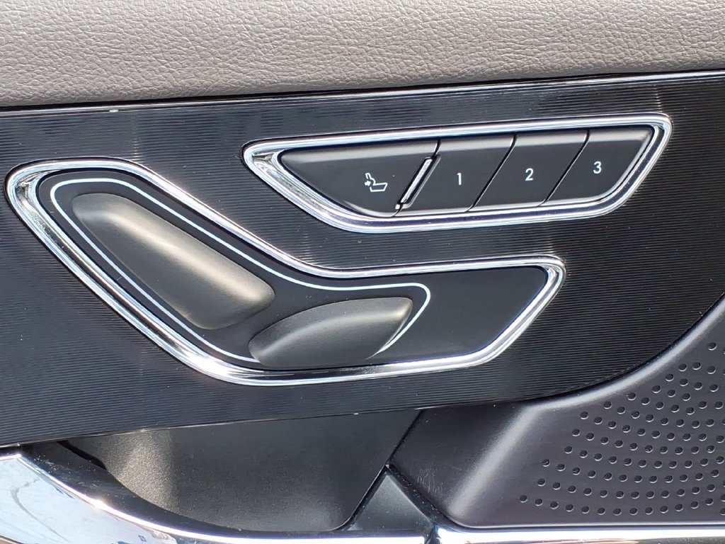 Used 2023 Lincoln Corsair AWD w/ Equipment Group 101A image 14