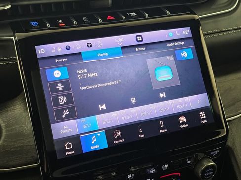 Used 2022 Jeep Grand Cherokee Overland AWD/4WD image 27