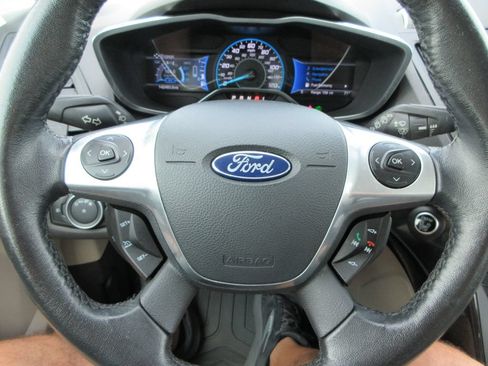 Used 2017 Ford C-MAX Energi Titanium w/ Equipment Group 501A FWD image 24