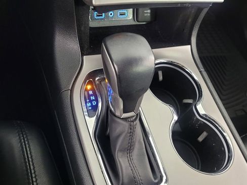 Used 2022 Jeep Grand Cherokee Laredo X image 30