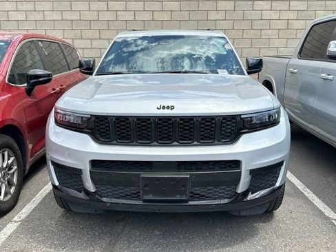 Certified 2023 Jeep Grand Cherokee L Laredo RWD image 2