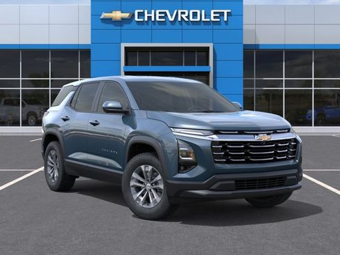 New 2026 Chevrolet Equinox LT w/ Convenience Package II FWD image 7