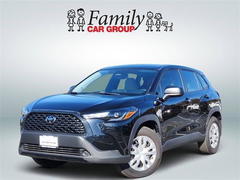 Certified 2025 Toyota Corolla Cross L image 1