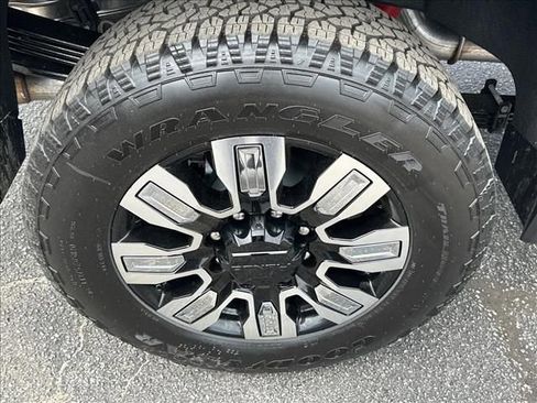 New 2026 GMC Sierra 2500 Denali w/ Denali Reserve Package AWD/4WD image 16