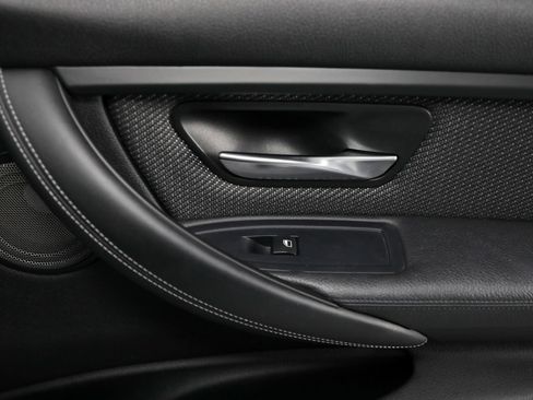 Used 2015 BMW M3 RWD image 36