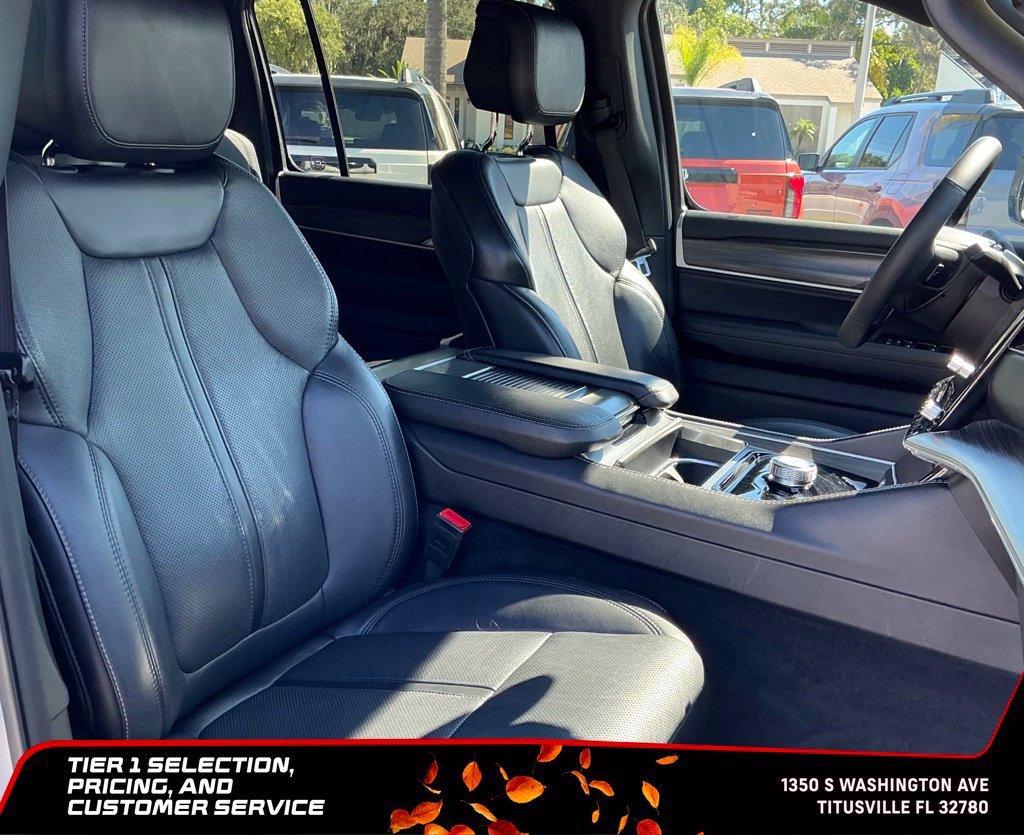 Used 2024 Jeep Wagoneer L Series II w/ Flexible Seating Group RWD image 19