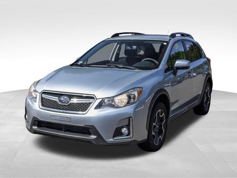 Used 2017 Subaru Crosstrek 2.0i Premium AWD/4WD image 8