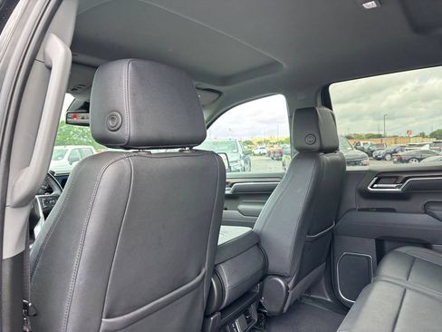 Used 2025 GMC Sierra 1500 SLT RWD image 27