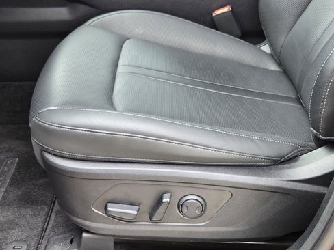 New 2025 Kia Sorento S AWD/4WD image 19