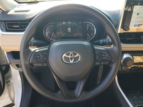 Used 2025 Toyota RAV4 LE FWD image 18