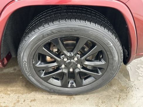 Used 2018 Jeep Grand Cherokee Altitude image 5