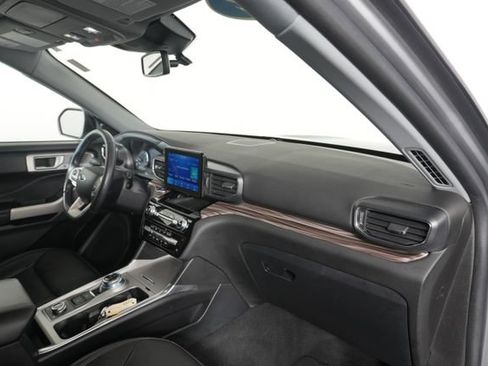 Certified 2022 Ford Explorer Limited AWD/4WD image 18