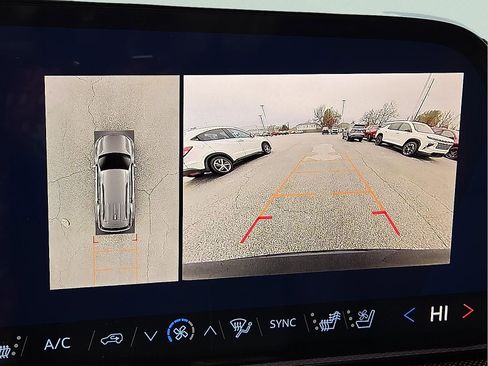 New 2026 Chevrolet Traverse RS image 17