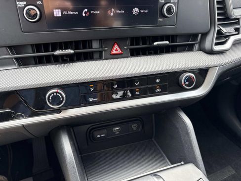 Used 2024 Kia Sportage LX image 31