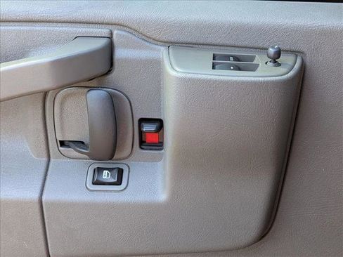 Used 2019 Chevrolet Express 3500 LT w/ LT Preferred Equipment Group image 3