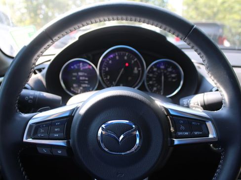 Used 2021 MAZDA MX-5 Miata RF Club RWD image 23