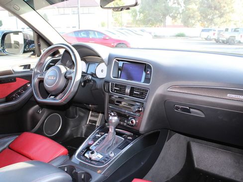 Used 2016 Audi SQ5 Premium Plus w/ Technology Package AWD/4WD image 16