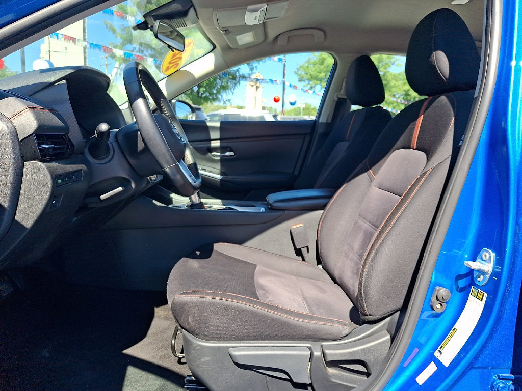 Used 2025 Nissan Sentra SR FWD image 13