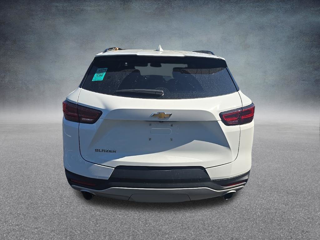Used 2025 Chevrolet Blazer LT w/ Convenience Package FWD image 9