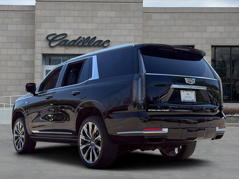 Certified 2026 Cadillac Escalade Luxury w/ Touring Package AWD/4WD image 4