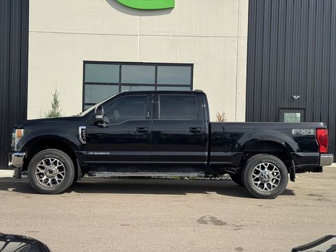 Used 2021 Ford F250 Lariat image 2