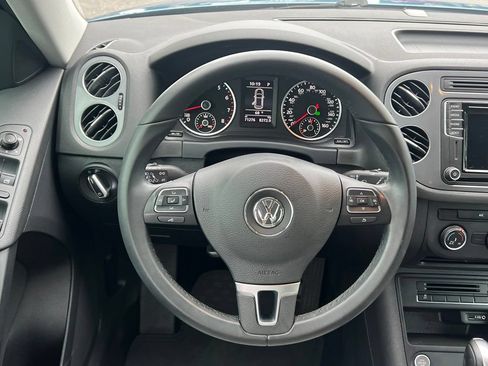 Used 2018 Volkswagen Tiguan Limited FWD image 23