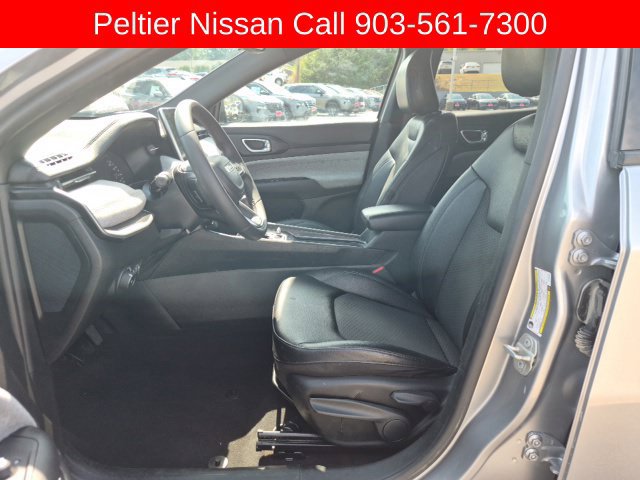 Used 2024 Jeep Compass Latitude AWD/4WD image 9