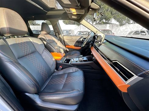 Used 2023 Mitsubishi Outlander SEL image 32