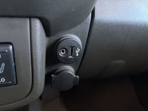 Used 2019 Nissan Frontier PRO-4X w/ Pro-4x Luxury Package image 39