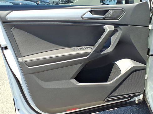 Certified 2023 Volkswagen Tiguan S FWD image 17