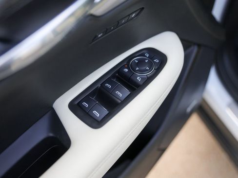 Certified 2023 Cadillac XT6 Sport w/ Technology Package image 24