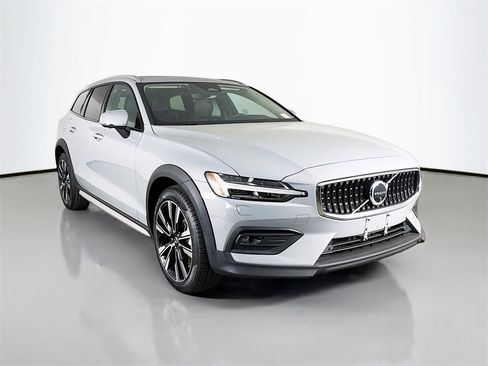 New 2026 Volvo V60 B5 Cross Country Ultra w/ Climate Package image 1