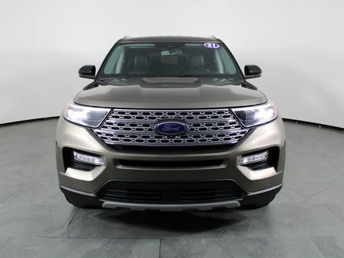 Used 2021 Ford Explorer Limited w/ Equipment Group 301A image 11
