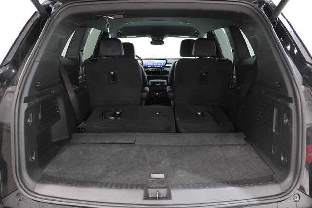 Used 2025 Buick Enclave Preferred FWD image 33
