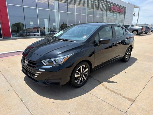 Used 2024 Nissan Versa SV FWD image 1