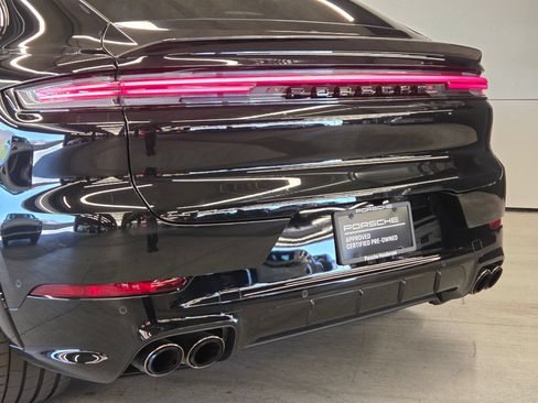 Certified 2025 Porsche Cayenne GTS AWD/4WD image 8