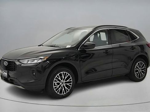 New 2026 Ford Escape SE w/ Class II Trailer Tow Package image 3