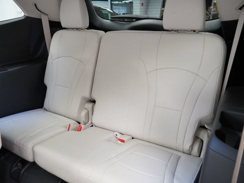 Used 2023 Buick Enclave Essence w/ Experience Buick Package AWD/4WD image 15