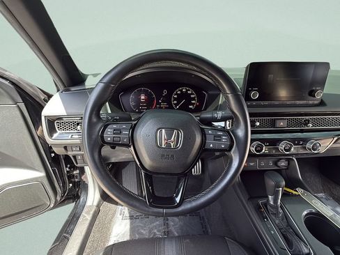 Used 2025 Honda Civic Sport image 13