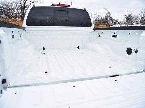 New 2026 Nissan Frontier S image 7