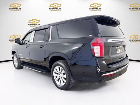 Used 2022 Chevrolet Suburban LT image 5